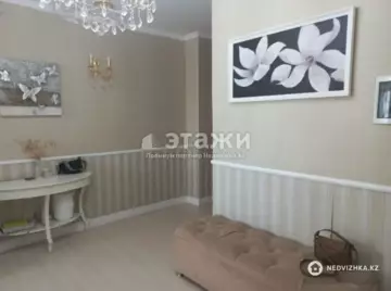 4-комнатная квартира, этаж 7 из 14, 162 м²
