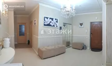 4-комнатная квартира, этаж 7 из 14, 162 м²
