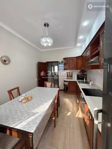 3-комнатная квартира, этаж 11 из 13, 95 м²
