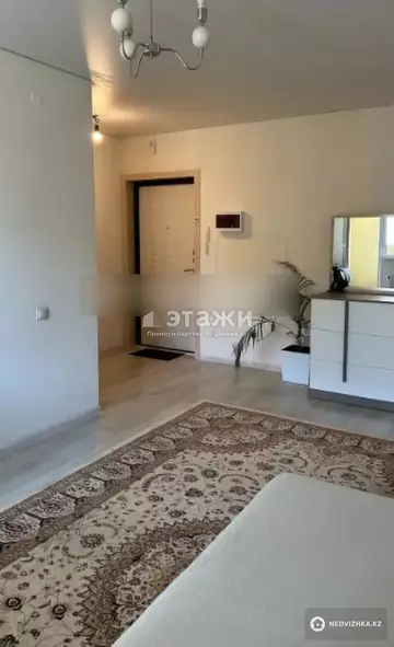 1-комнатная квартира, этаж 7 из 9, 38 м²
