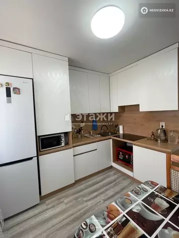 2-комнатная квартира, этаж 4 из 12, 50 м²