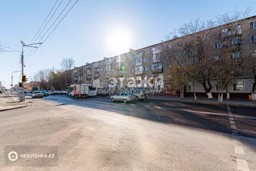 2-комнатная квартира, этаж 2 из 5, 42 м²