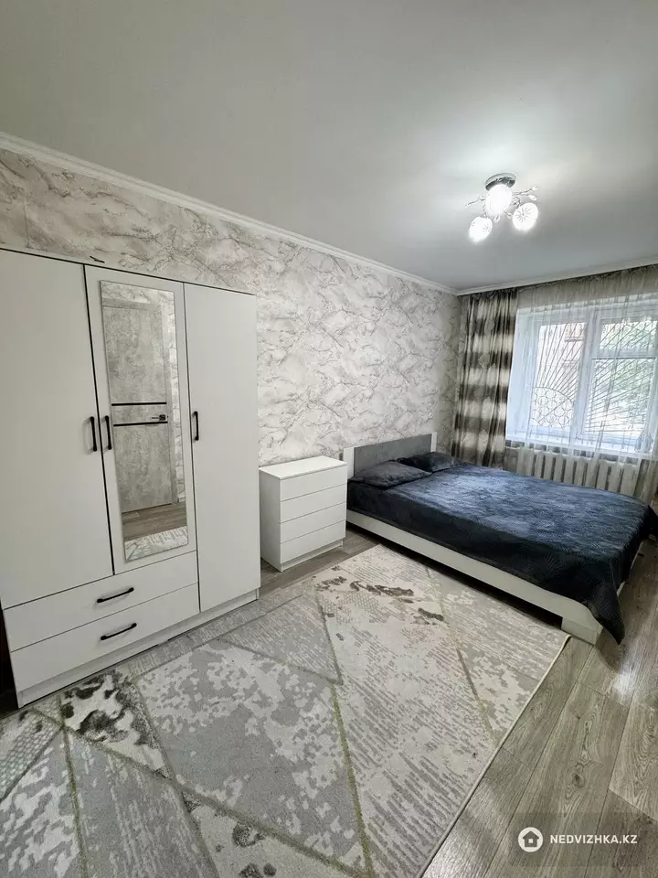 52 м², 2-комнатная квартира, этаж 1 из 9, 52 м², посуточно, изображение - 1