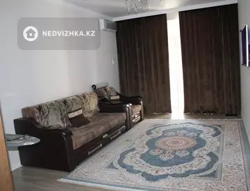 2-комнатная квартира, этаж 4 из 10, 76 м²