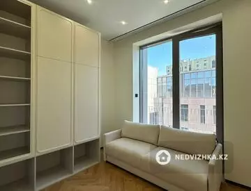 3-комнатная квартира, этаж 4 из 4, 99 м²