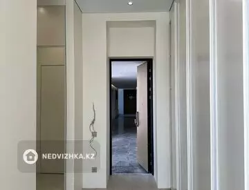 3-комнатная квартира, этаж 4 из 4, 99 м²