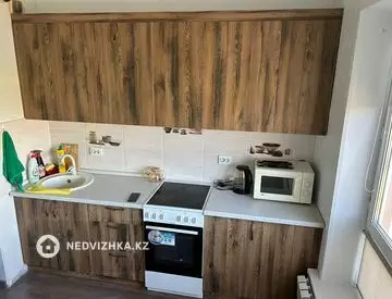 1-комнатная квартира, этаж 4 из 12, 40 м²