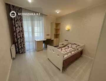 3-комнатная квартира, этаж 10 из 12, 104 м²