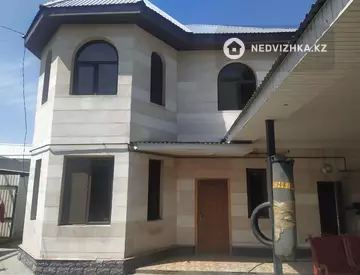 4-комнатный дом, 4 соток, 216 м²
