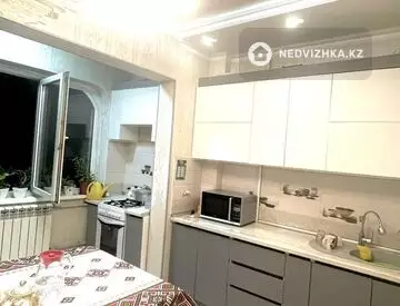 2-комнатная квартира, этаж 4 из 5, 59 м²