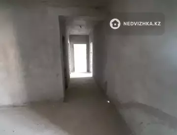 3-комнатная квартира, этаж 3 из 5, 106 м²
