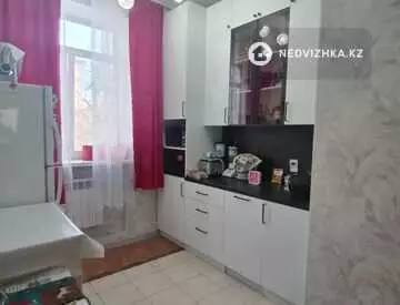 3-комнатная квартира, этаж 2 из 3, 68 м²