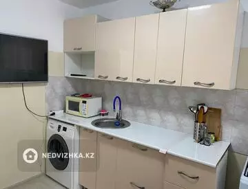 1-комнатная квартира, этаж 3 из 9, 40 м²