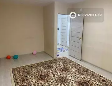 1-комнатная квартира, этаж 3 из 9, 40 м²
