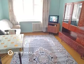 1-комнатная квартира, этаж 1 из 4, 33 м², на длительный срок
