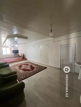 10-комнатный дом, 10 соток, 12 м²