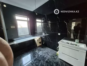 4-комнатный дом, 5 соток, 180 м²