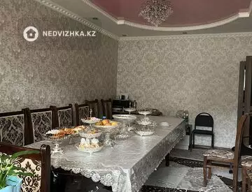 3-комнатная квартира, этаж 1 из 5, 82 м²