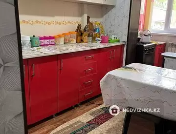 3-комнатная квартира, этаж 1 из 5, 82 м²