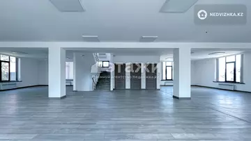 Офисное помещение, этаж 1 из 3, 836 м²