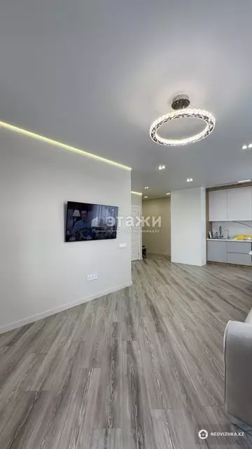 2-комнатная квартира, этаж 8 из 15, 60 м²