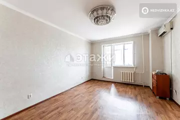 1-комнатная квартира, этаж 9 из 12, 49 м²