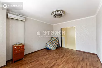 1-комнатная квартира, этаж 9 из 12, 49 м²