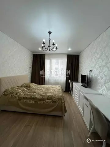 2-комнатная квартира, этаж 4 из 12, 62 м²