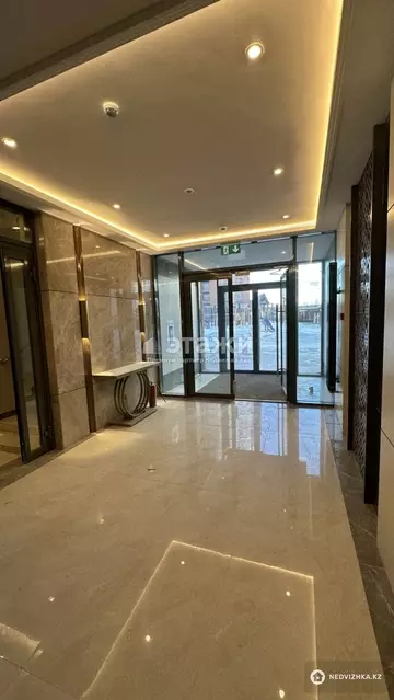 2-комнатная квартира, этаж 3 из 21, 56 м²