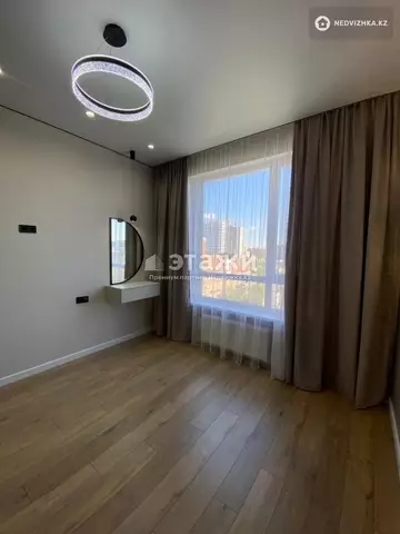 2-комнатная квартира, этаж 7 из 12, 64 м²