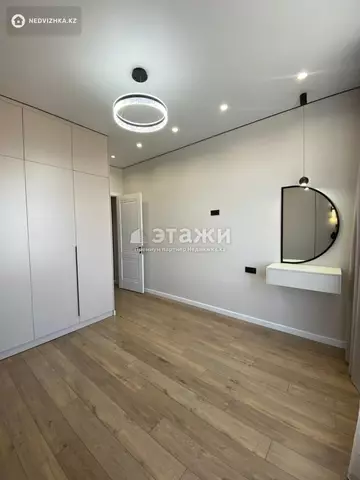 2-комнатная квартира, этаж 7 из 12, 64 м²