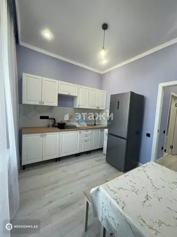1-комнатная квартира, этаж 11 из 18, 38 м²