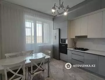 3-комнатная квартира, этаж 1 из 5, 81 м²