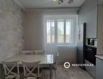 3-комнатная квартира, этаж 1 из 5, 81 м²