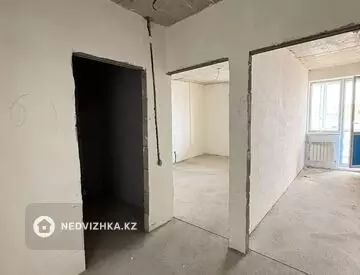 2-комнатная квартира, этаж 8 из 9, 42 м²