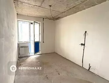 2-комнатная квартира, этаж 8 из 9, 42 м²