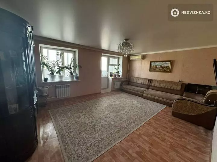 81.5 м², 3-комнатная квартира, этаж 8 из 12, 82 м², изображение - 1