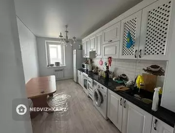 3-комнатная квартира, этаж 8 из 12, 82 м²