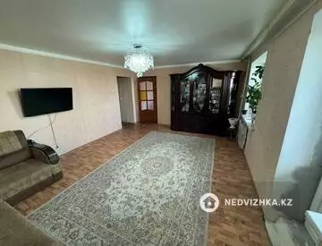 3-комнатная квартира, этаж 8 из 12, 82 м²