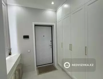 3-комнатная квартира, этаж 6 из 10, 82 м²
