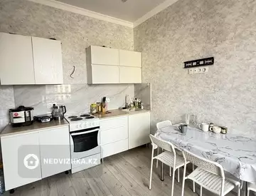 2-комнатная квартира, этаж 9 из 10, 38 м²