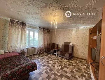 2-комнатная квартира, этаж 1 из 10, 50 м²