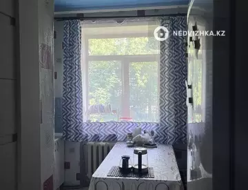 3-комнатная квартира, этаж 1 из 2, 81 м²