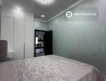 2-комнатная квартира, этаж 3 из 5, 64 м²