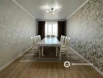 3-комнатная квартира, этаж 8 из 10, 91 м²