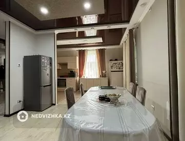 7-комнатный дом, 10 соток, 289 м²
