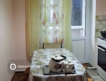 3-комнатная квартира, этаж 2 из 2, 62 м²