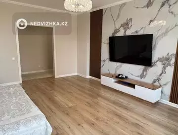 2-комнатная квартира, этаж 3 из 16, 64 м²