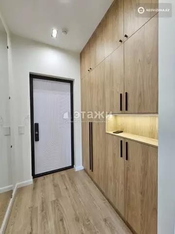 2-комнатная квартира, этаж 4 из 13, 58 м²