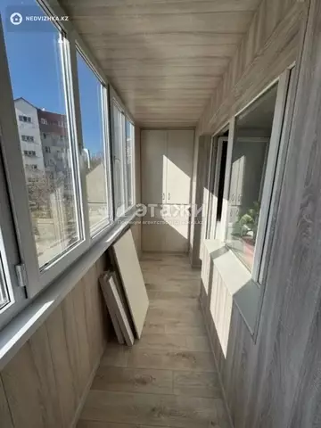 2-комнатная квартира, этаж 3 из 6, 65 м²